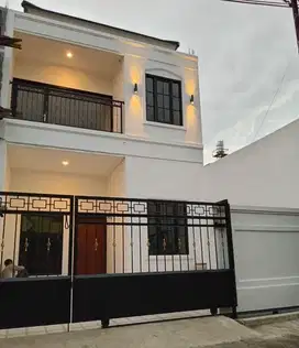 Jual Rumah MODERN CLASSIC 2 lantai di Kopo Bandung harga MENARIK