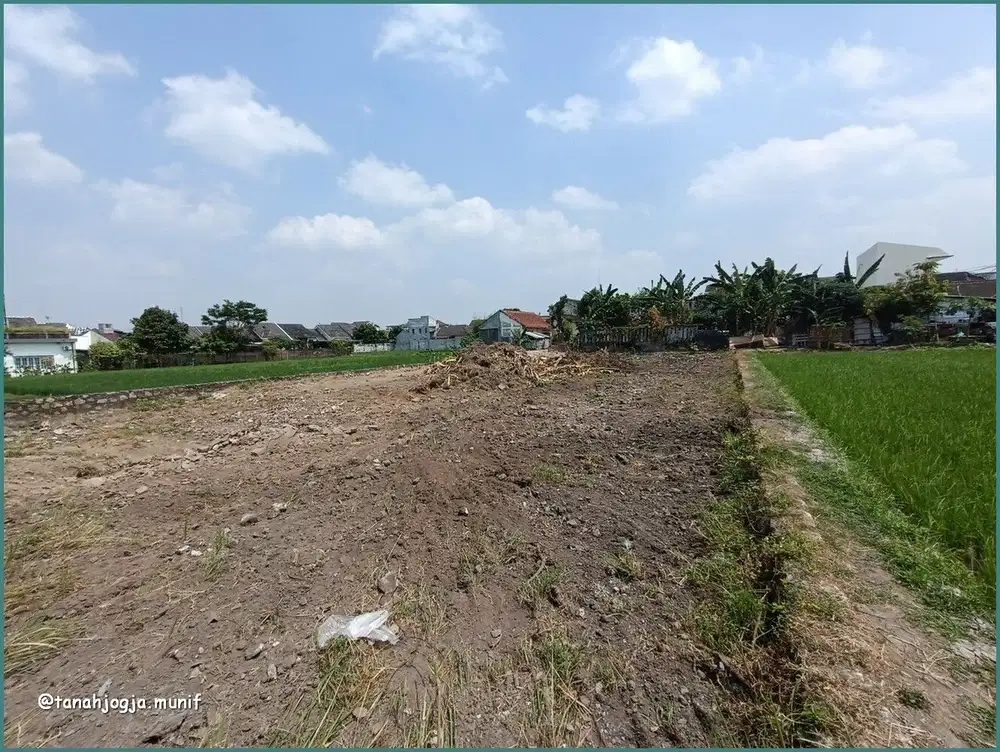 Barat Tugu Jogja, Tanah Siap Bangun Nogotirto