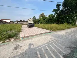 DEKAT GEMBIRA LOKA ZOO: Tanah Jogja Ringroad Timur