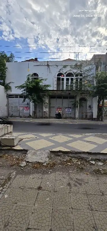 Kembang jepun. Jalan Karet. Komersial area