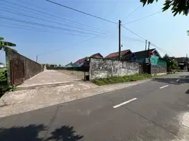 DEKAT MONJALI DAN UGM: Tanah Jogja Tepi Aspal, Area jakal 8