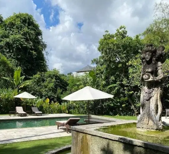 FREEHOLD VILLA CANGGU PANTAI BATU MEJAN PADANG LINJONG (NEGO)