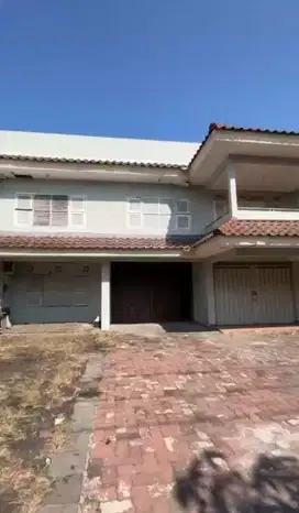 DISEWAKAN RUMAH KOMERSIAL RAYA JEMURSARI SEDERET SUPERINDO