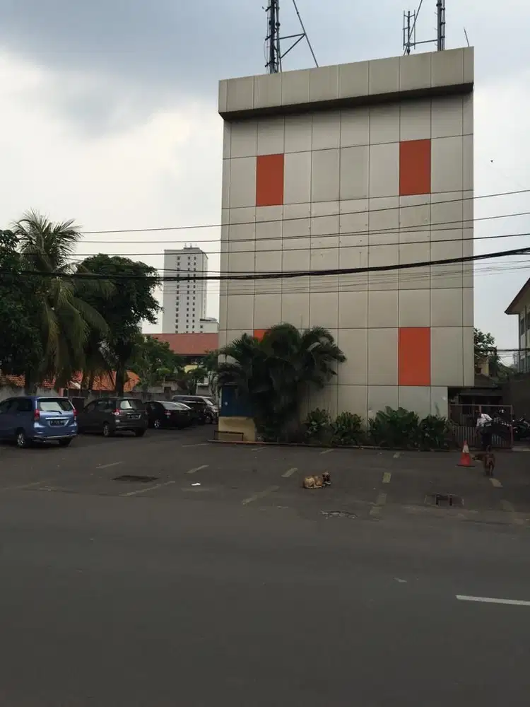 Dijual Gedung 4 Lantai Peruntukan Kantor Luas 1332 meter Area Kuningan