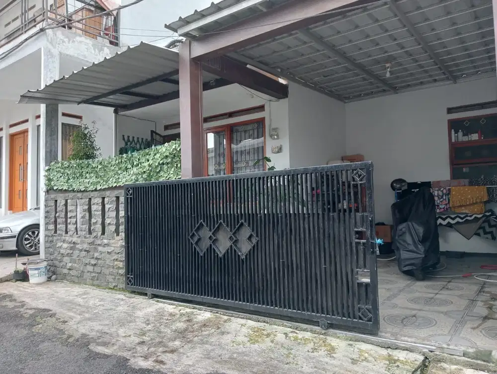 Dijual rumah terawat di rosalie hill  karya bakti cipageran