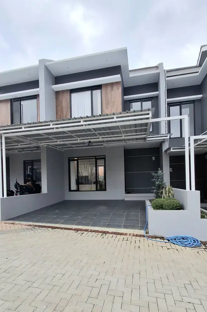Rumah siap huni di komplek cihanjuang bandung dekat pemkot cimahi