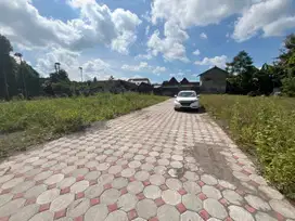 7 Menit Gembira Loka: Tanah Jogja di Ringroad Timur Berbah
