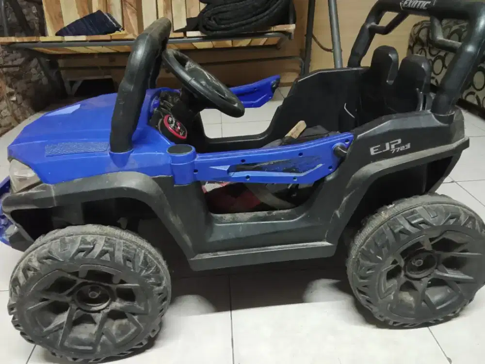 Mobiln pakai aki