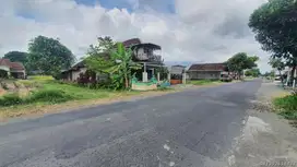 Dekat Bandara Adi Sucipto Tanah Jogja Di Jalan Utama Berbah Sleman