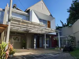 Jual Rumah LUAS TERAWAT harga MURAH di Pondok Hijau Setiabudi Bandung