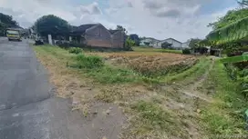 Dekat Bandara Adi Sucipto Tanah Jogja Di Jalan Utama Kalasan Sleman