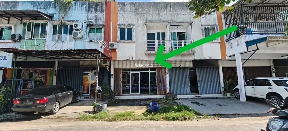 Ruko Town House 3 Lantai di Mediterania Batam Centre