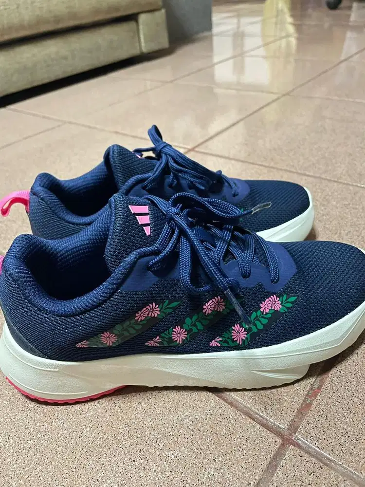 Sepatu Adidas Ori Darkblue Flower Size 36