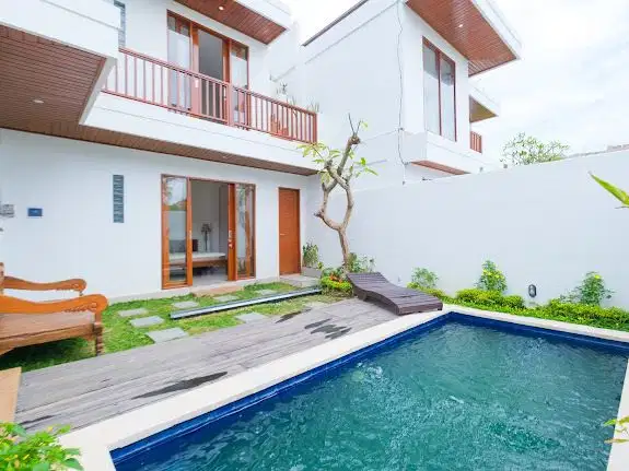 Dijual villa lantai 2  view sawah lokasi cemagi