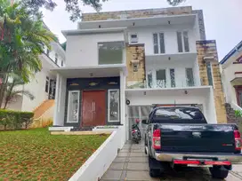 DIJUAL RUMAH DI CLUSTER BGH, SENTUL CITY SSR486