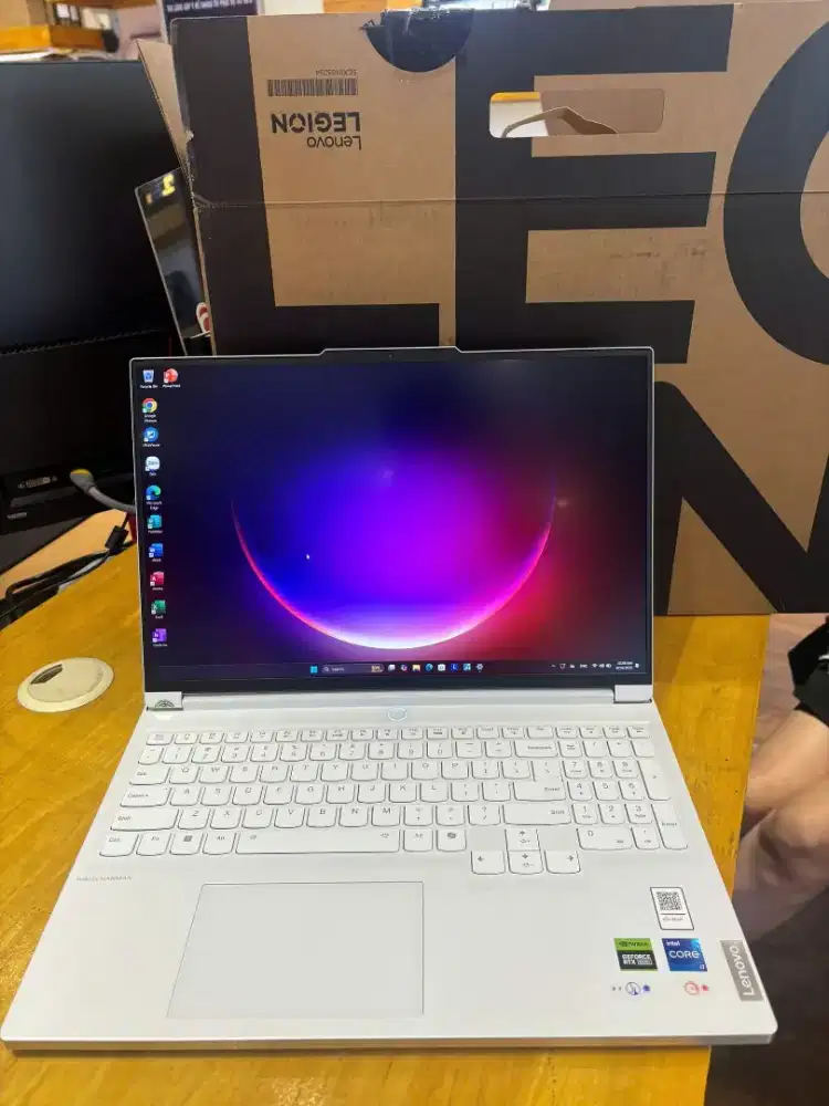 Lenovo Legion 7 16IRX9