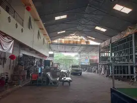 Dijual rumah dan toko material lokasi strategis