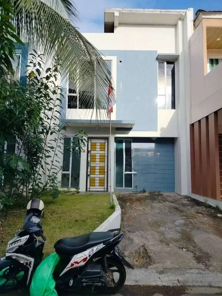 Dijual Murah Rumah 2 Lantai di Beverly Batam Centre