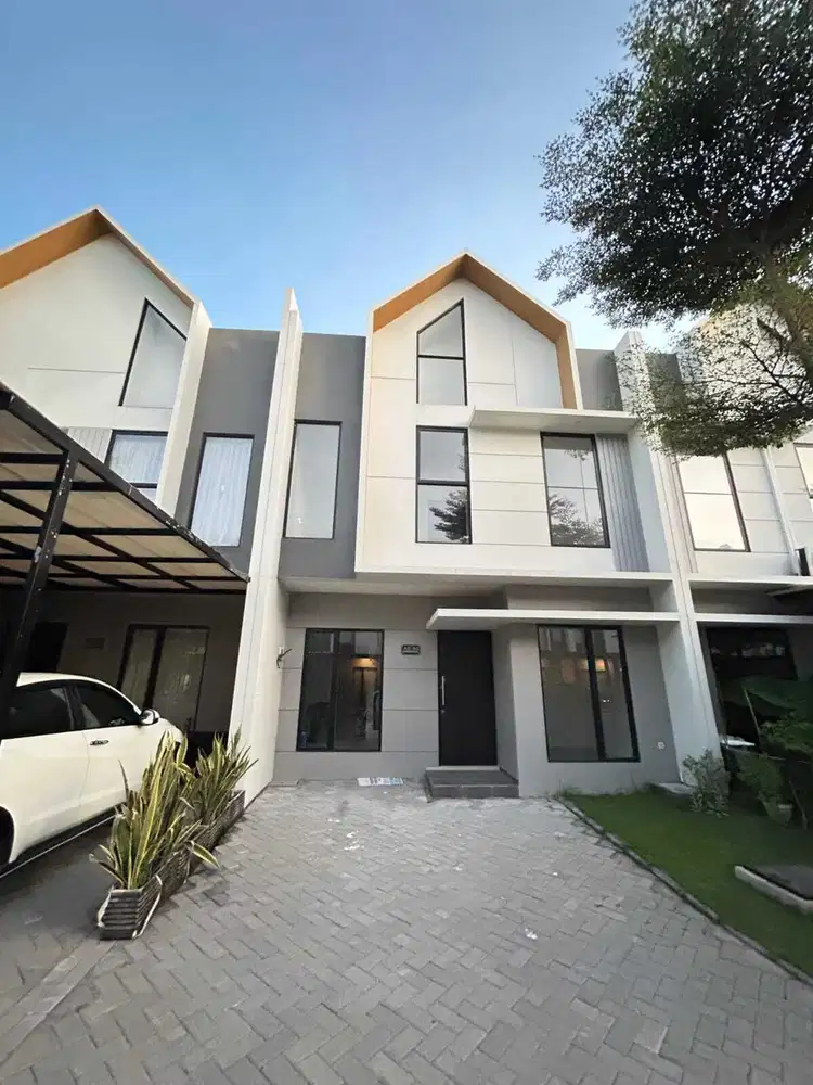 Dijual  Rumah Eastern Park