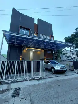 Kost Mezzanine Full Penghuni di Tiyasan Condongcatur, Dekat UGM, UPN