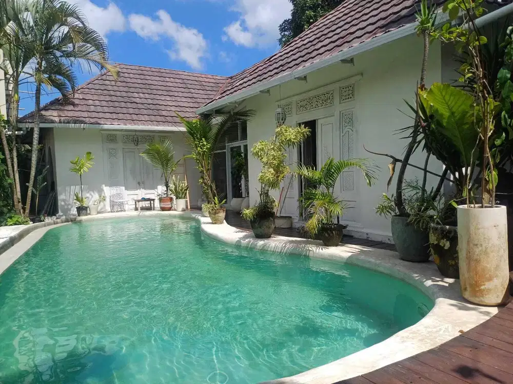 For sale, 1st floor villa in Canggu Brawa location