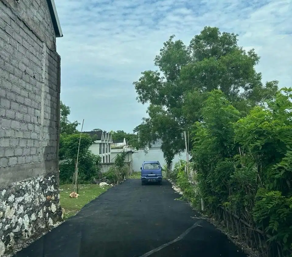 Tanah Blong Gelagah Pantai Bingin Pecatu Badung Bali