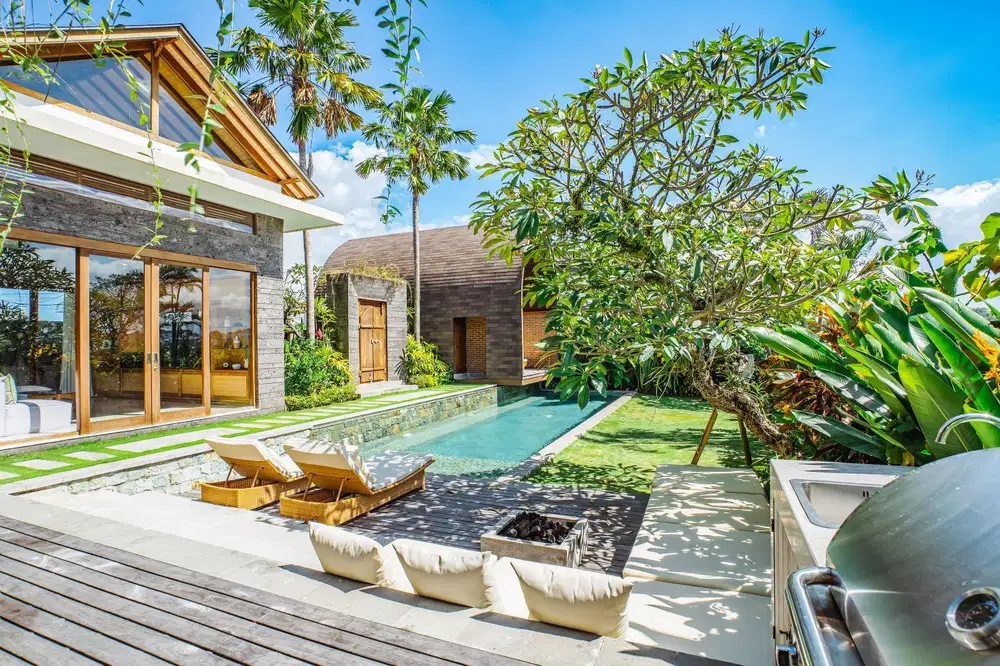 4 Bedrooms Villa padang tawang for sale