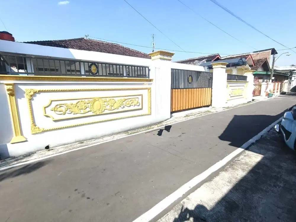 Rumah Luas Kokoh Dekat ke UNS