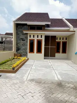 Rumah Baru Dekat RSUD Ngipang Kadipiro Solo Surakarta Sisa 2 Unit