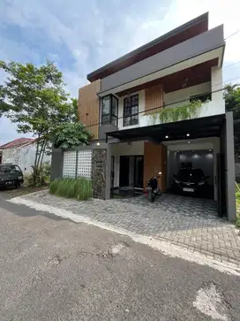 BARU Rumah 2 Lantai MEWAH MODERN di Purwomartani Kalasan  dkt Pamela 7