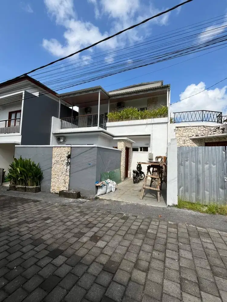 Jual Villa 2lt Furnished Lokasi Tumbak Bayuh area Investasi Strategis