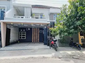 Rumah Mewah 2 Lt Akses Jln Lebar Banjarsari Solo