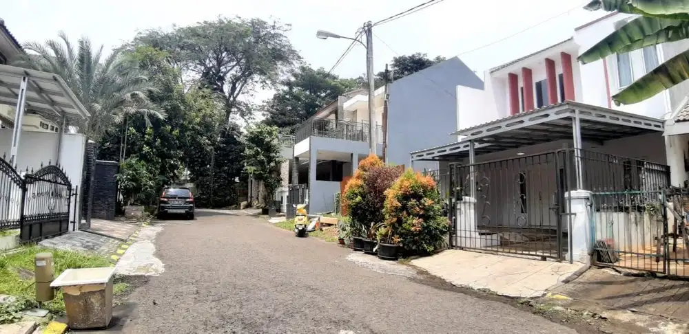 Dijual rumah di Citra Grand