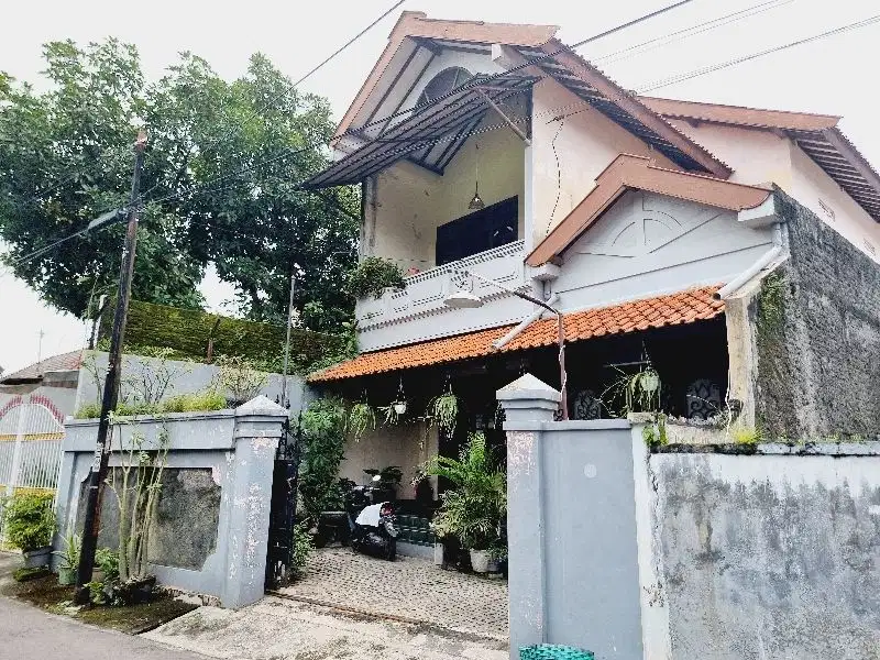 BU || Rumah Nyaman 2 lt Luas 270m² Serengan Solo
