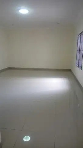 Rumah mewah 2 lantai perumahan Green Mansion Daan Mogot Jakarta Barat