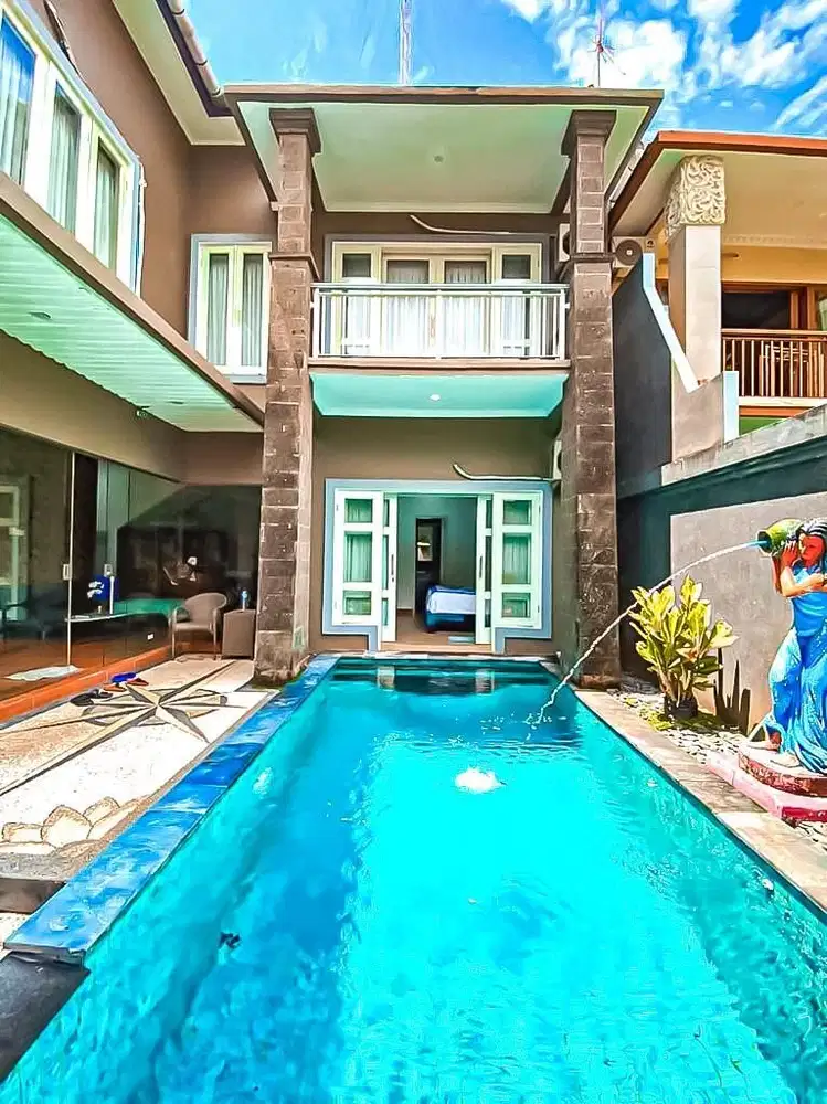 dijual villa lantai 2 seminyak bali