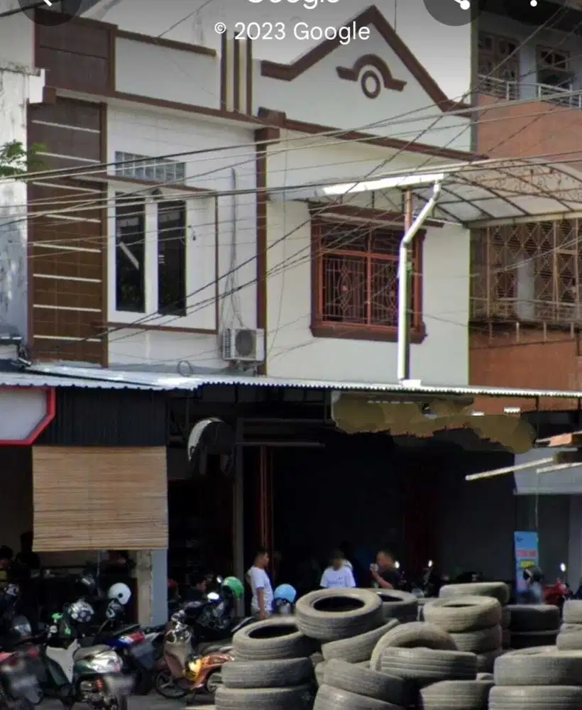 Ruko Jl Buru  10X20, 2 Lantai Usaha sdg Berjalan Tengah Kota