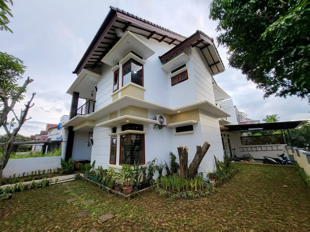 Jual Rumah Hoek Baru Renovasi di Bukit Cimanggu city