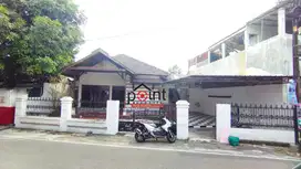 Rumah Bagus Nyaman Terawat Solo Kota dekat Alila Hotel