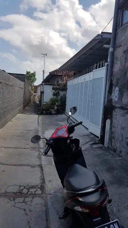 Rumah lantai 2 dekat RS balimed lokasi nyaman dan amam
