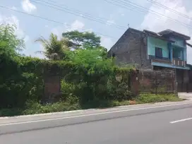 Utara Rs Bhayangkara Kalasan tanah tepi jl LPMP, shm p