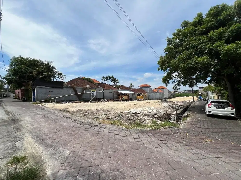 Jual Tanah 2 unit kavling di jl Bidadari Seminyak area Investasi