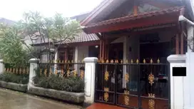 Rumah cakep siap huni dijual di Bintara