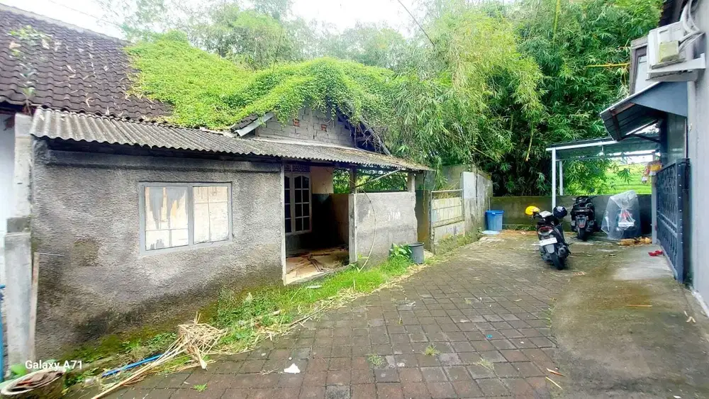 Jual Tanah Harga Global Luas 130m² Lokasi Berawa Canggu ada Bangunan