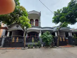 DIJUAL RUMAH MEWAH 2 UNIT JADI 1 RUMAH