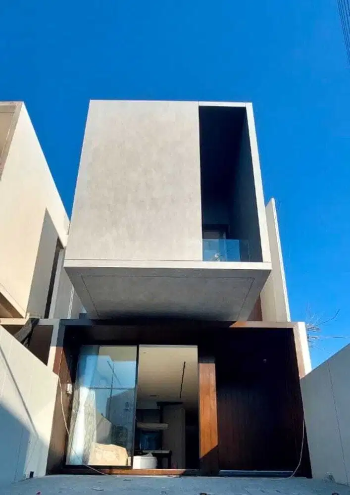 Rumah Baru Siap Huni di Pusat Kota di Mojoarum Surabaya