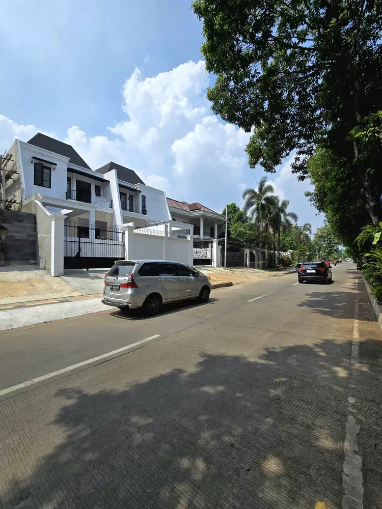 Dijual Rumah Siap Huni di Komplek Duren Sawit Jakarta Timur