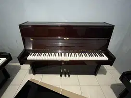Piano Hsinghai Coklat