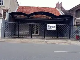 Di Jual Rumah / Tempat Usaha 1 Lantai  Bintaro, Jakarta Selatan
