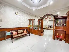 Jual Villa 2,5 Tingkat di Komplek Taman Anggrek Jalan T.Amir Hamzah